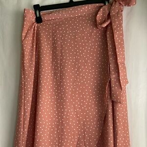 NWT  New Choice women’s coral polka dot asymmetric hem skirt  SZ    L